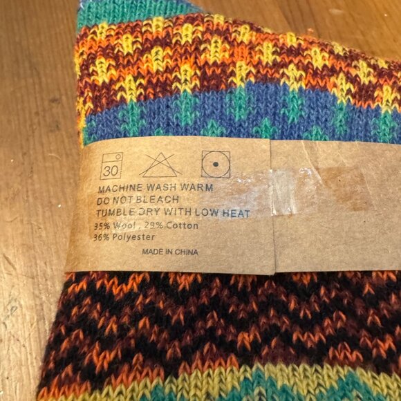 Woman’s socks colorful warm size large 8-9 - Picture 4 of 4